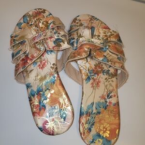 Floral Metallic Slide Sandals - Beige/Gold